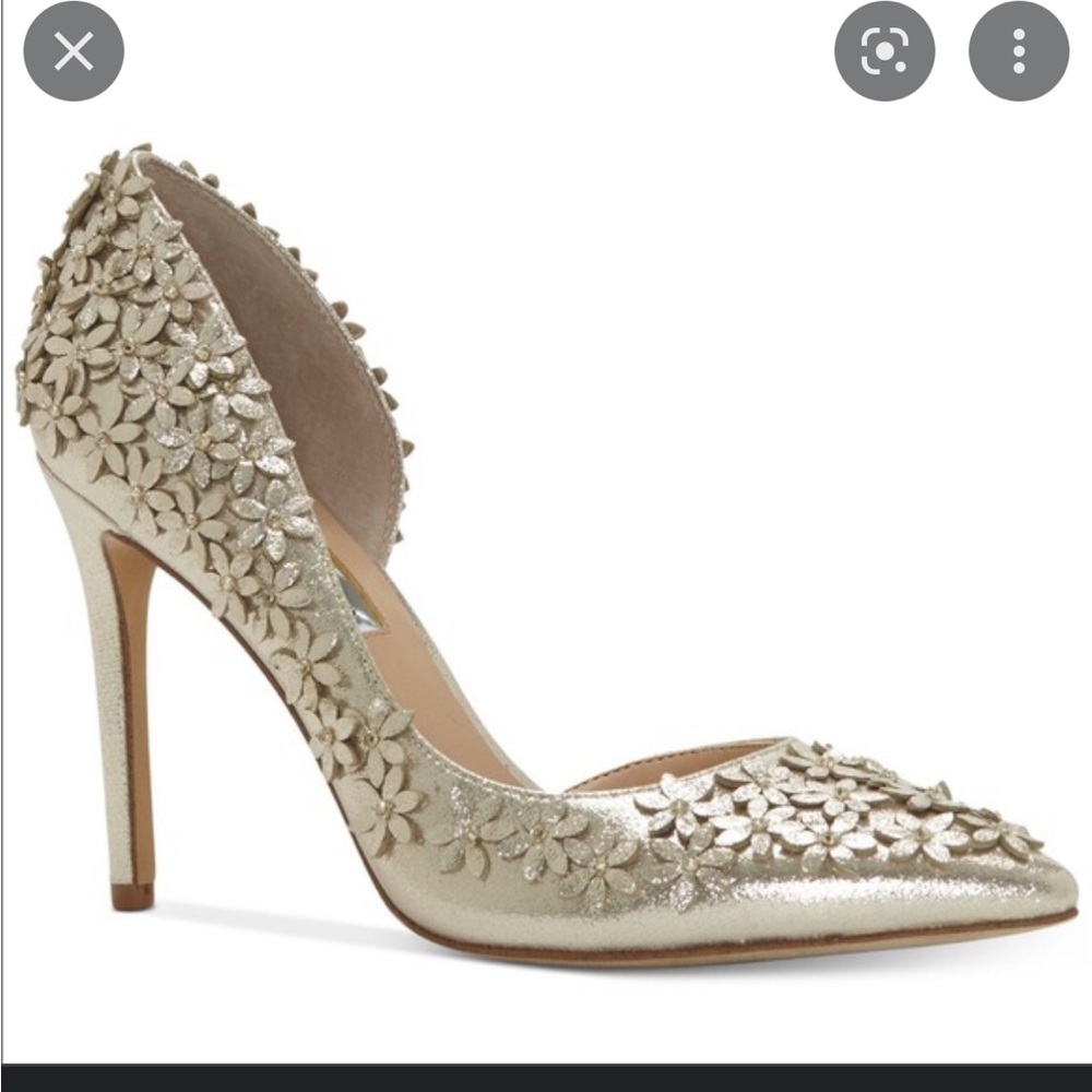 Karlay INC International Concepts Gold Floral Appliqué Pumps Size 6.5 XWOT
